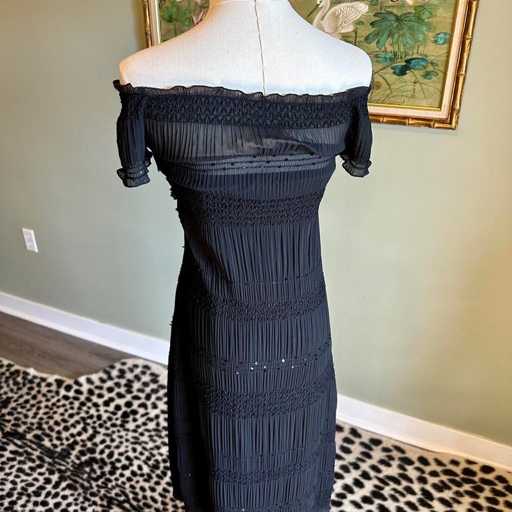 Cache off shoulder embellished dress - Picture 8 of 8